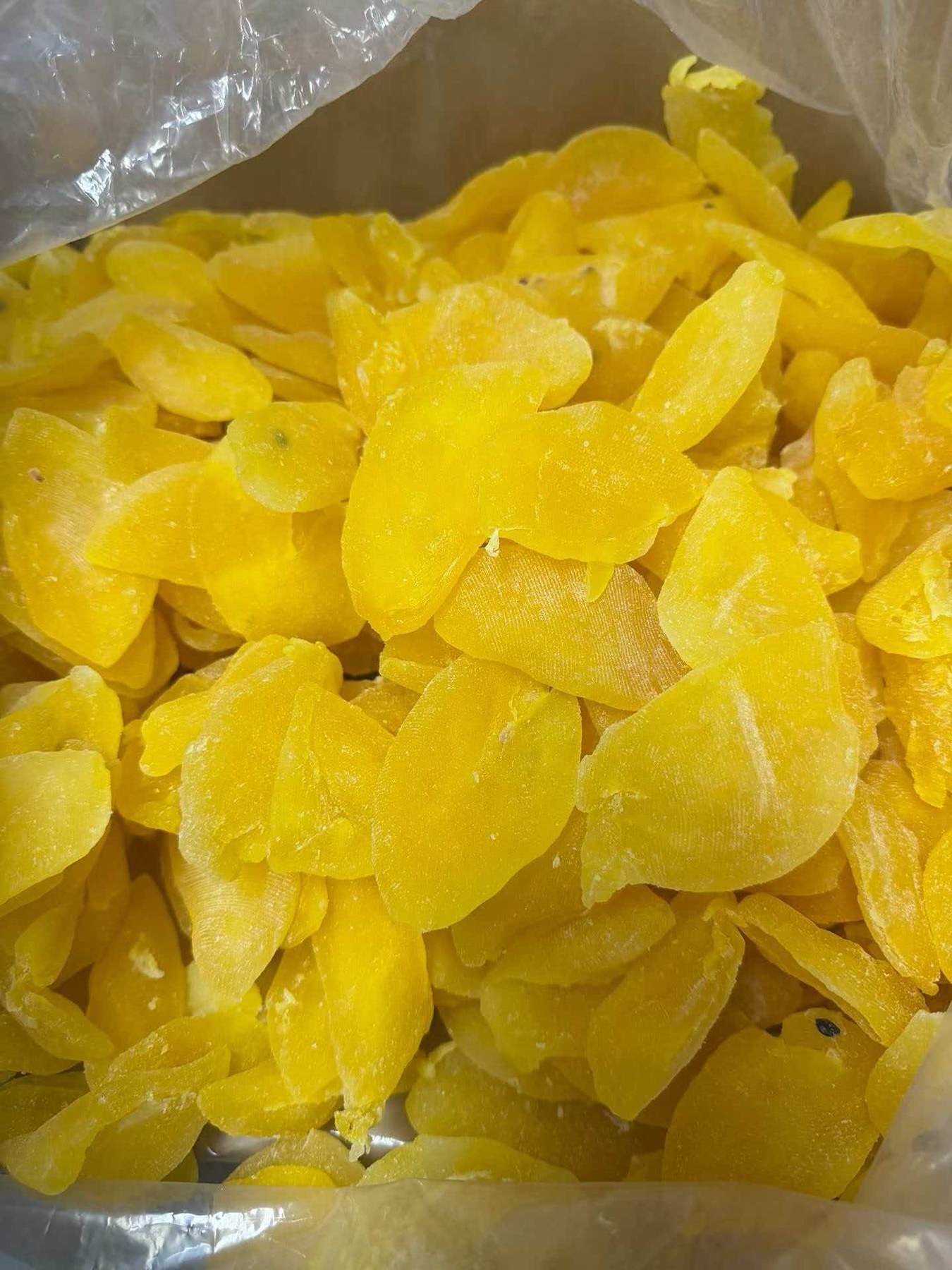 Dried mango product texture